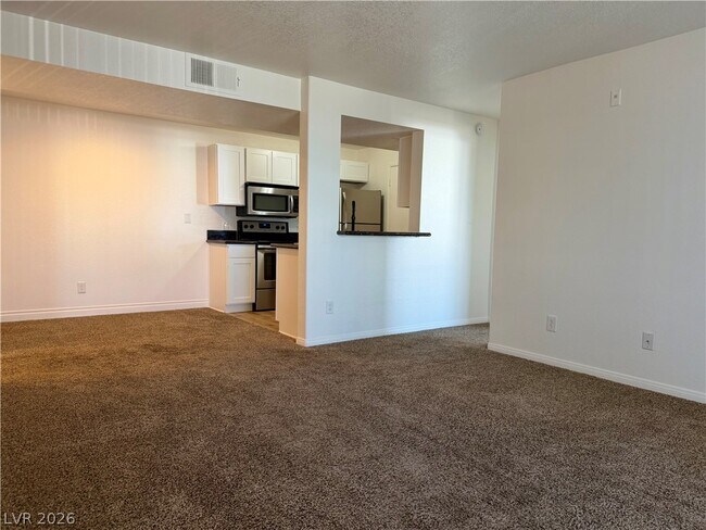 Building Photo - 230 Mission Catalina Ln