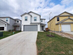 Building Photo - 743 Retama Pass