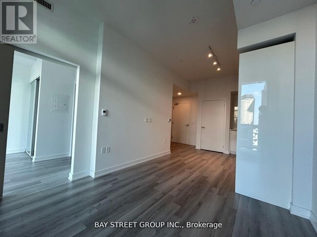 Building Photo - 121 St Patrick St