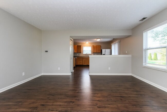 Building Photo - 5885 Gadsen Dr