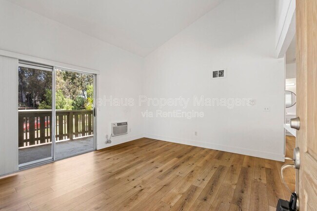 Foto del edificio - 830 W Lincoln Ave