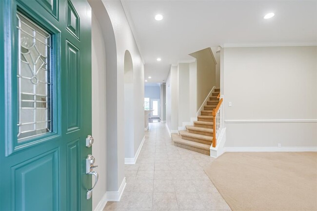 Building Photo - 510 Cypress Vista