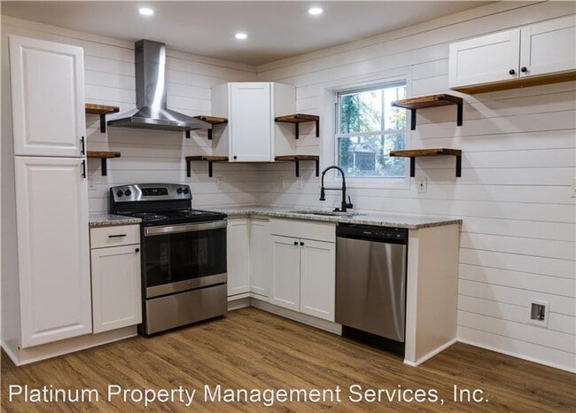 Building Photo - 3 br, 2 bath House - 1955 Maple Dr. NW