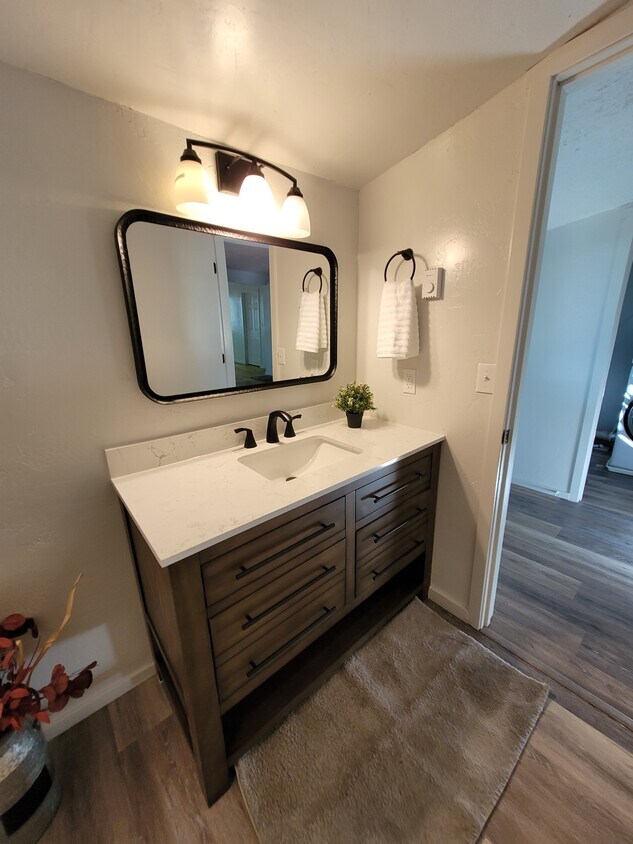 212 Oak Ave, Paonia, CO 81428 House Rental in Paonia, CO