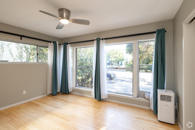 1 BR, 1BA - 750SF - Bedroom - 1438 10th St