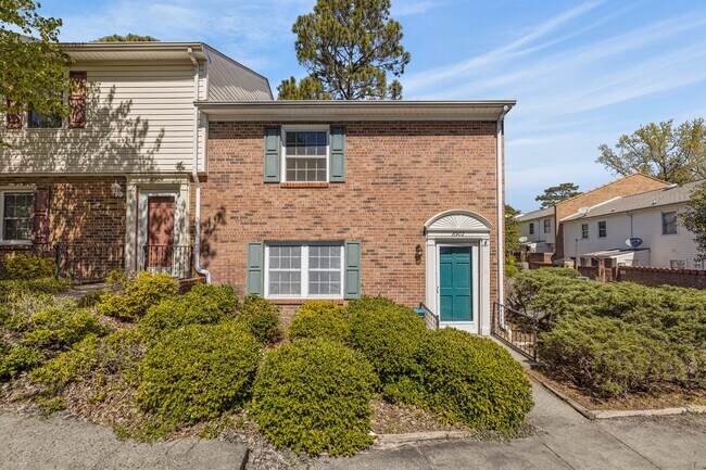 Building Photo - 8902 Hunter Ridge Dr