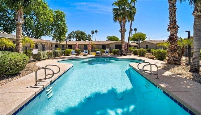 Updated 2 Bedroom, 2 bathroom located in a Gated Community!! Like living at a Resort! Available ... - Updated 2 Bedroom, 2 bathroom located in a Gated Community!! Like living at a Resort! Available ... House