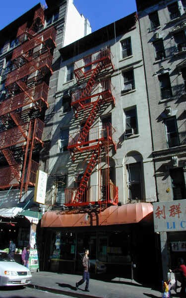 Building Photo - 15 Catherine St