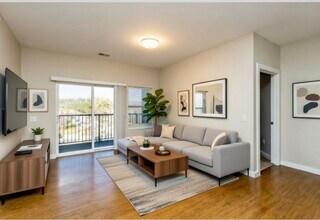 Building Photo - Pinhook Flats at Aksarben Village