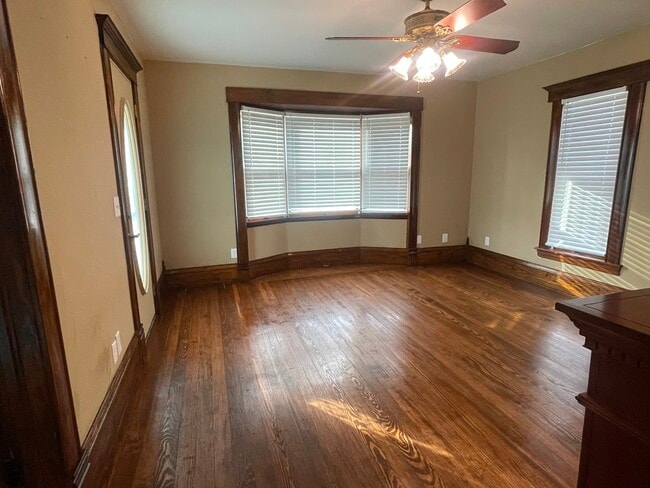 Building Photo - 322 Chestnut St