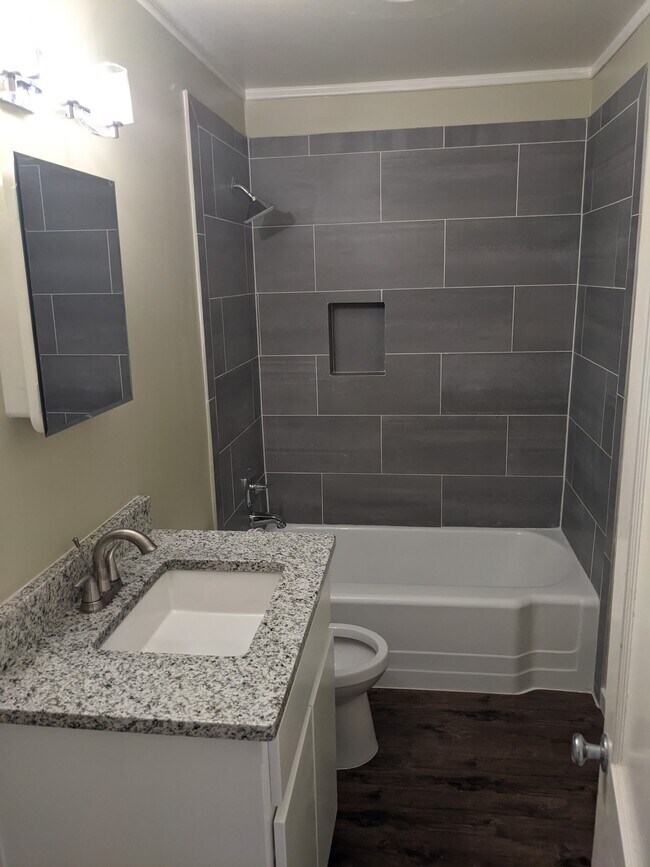 Foto del edificio - 1001 S 49th St