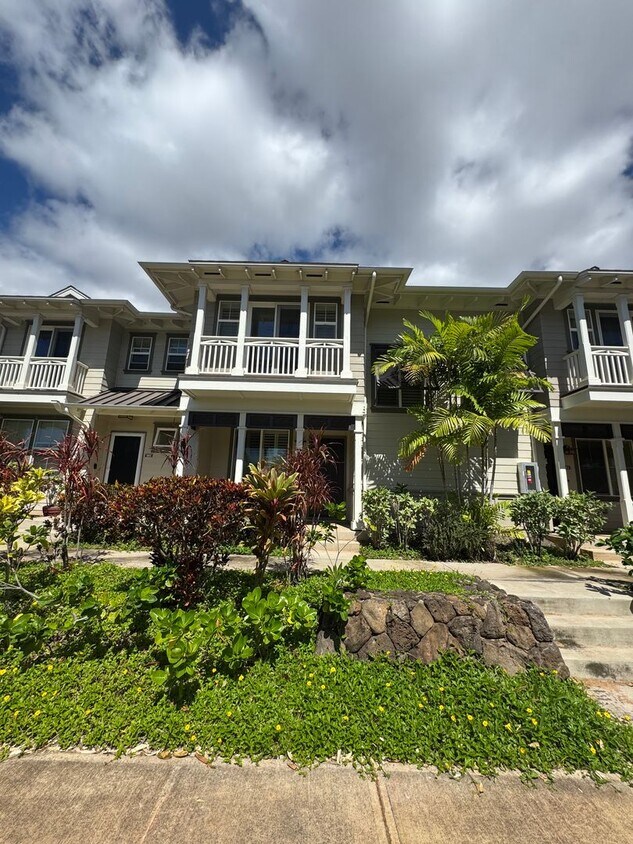 Stunning 3-Bedroom/2.5-Bath - $4000.00 Lo... - Stunning  3-Bedroom/2.5-Bath - $4000.00 Lo...