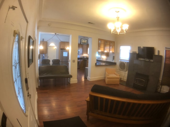 Foto del edificio - 1015 Beamer St