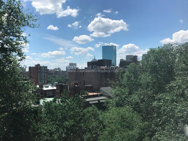 Foto del edificio - 85 Mount Vernon St