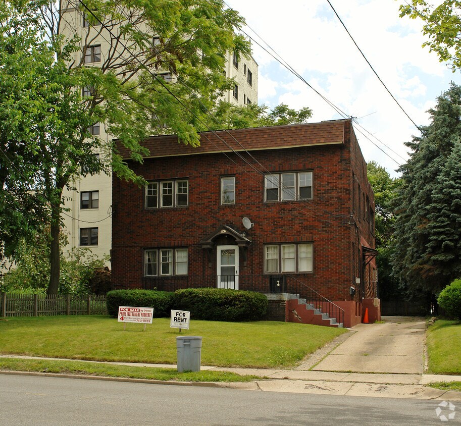 Primary Photo - 847 5th Ave
