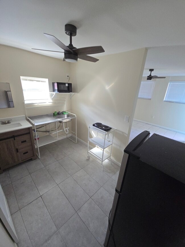 Foto del edificio - 3180 SW 6th St
