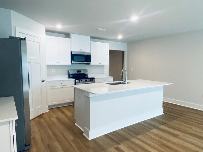 Foto del edificio - Brand New 4BR/2BA Home | Open Layout | Community Pool & Playground