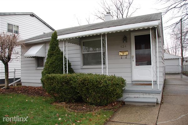 Primary Photo - 134 E Dallas Ave