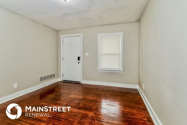 Building Photo - 4144 Sunset Ave