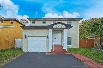 Building Photo - 5789 Woodland Point Dr