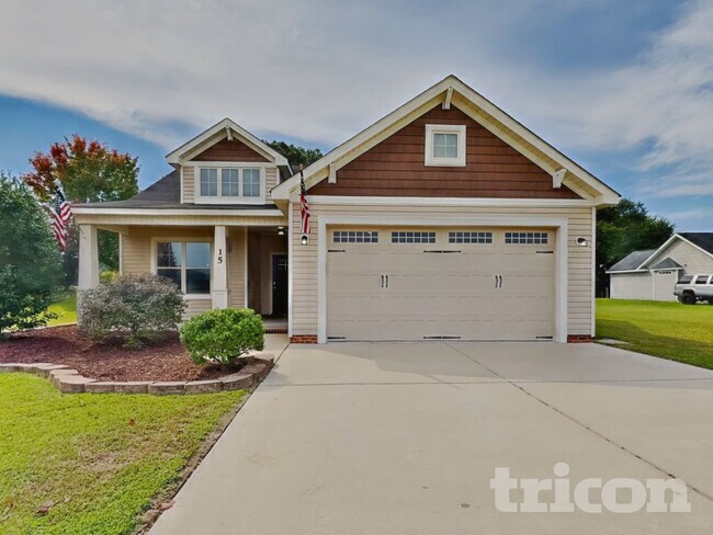 Foto del edificio - 15 Fairfax Dr