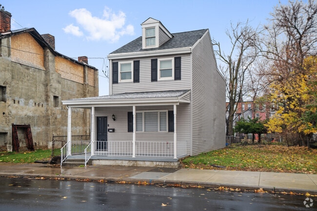 Building Photo - 1216 N Franklin St
