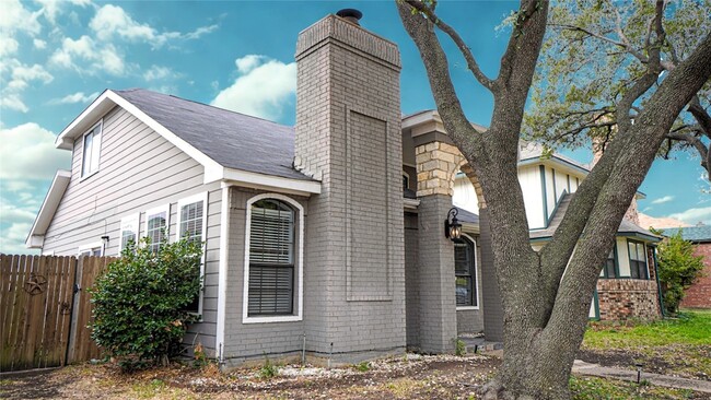 Photo - 1512 Wheatfield Dr House