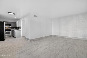 Building Photo - 2925 N 38th St