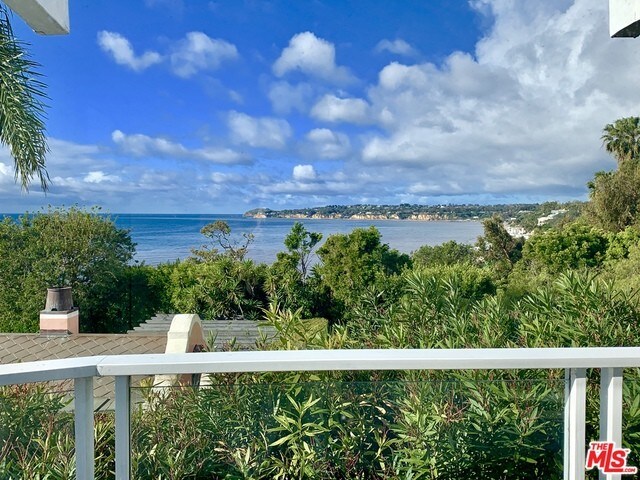 Foto principal - 26946 Pacific Coast Hwy