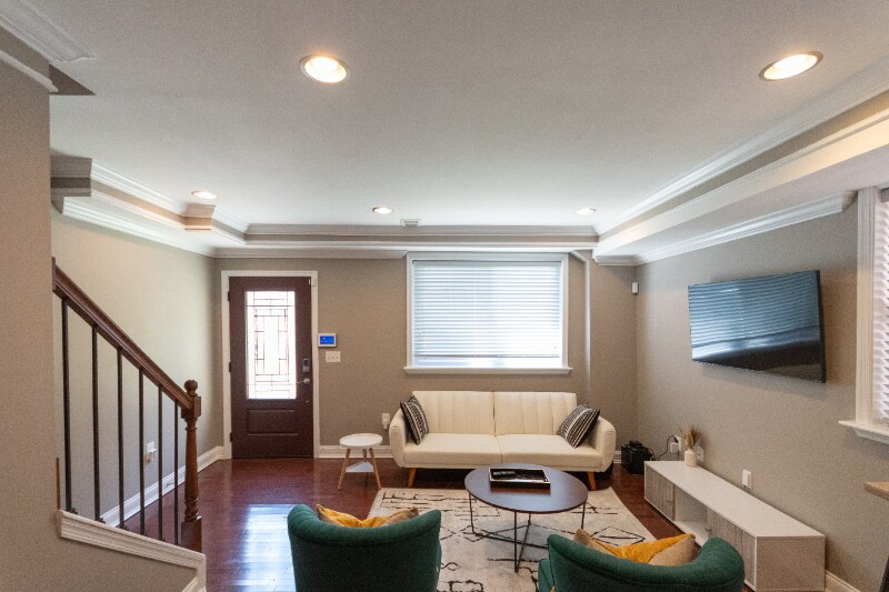 Foto principal - 702 8th St NW