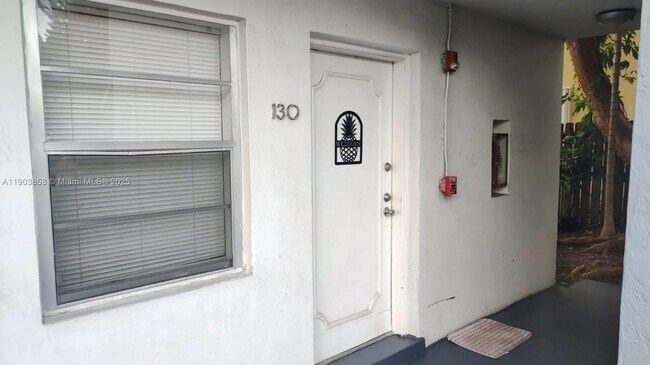 Foto del edificio - 1860 Venice Park Dr