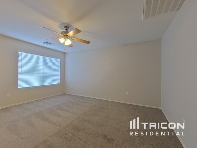 Foto del edificio - 7009 S 42nd Ln