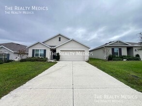 Building Photo - 556 W Twisted Oaks Dr