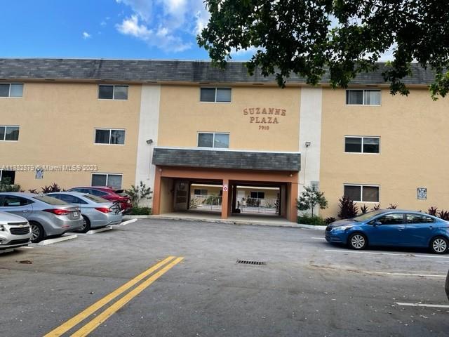 Foto del edificio - 7910 Taft St