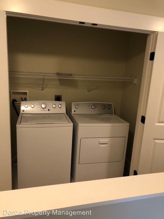 Foto del edificio - 224 Pope Meadow Dr