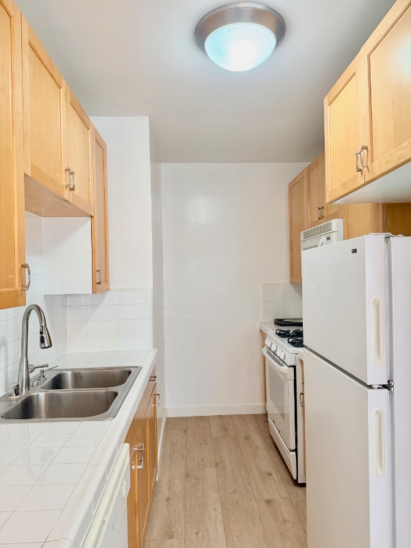 Photo - 808-812 Westmount Dr (West Hollywood, CA)