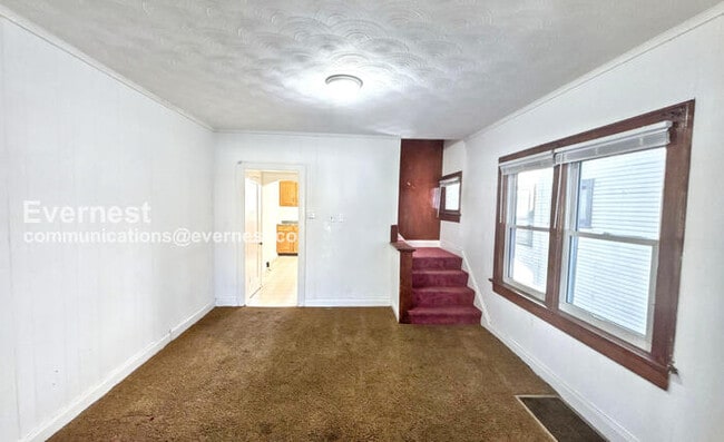 Building Photo - 661 S Burgess Ave