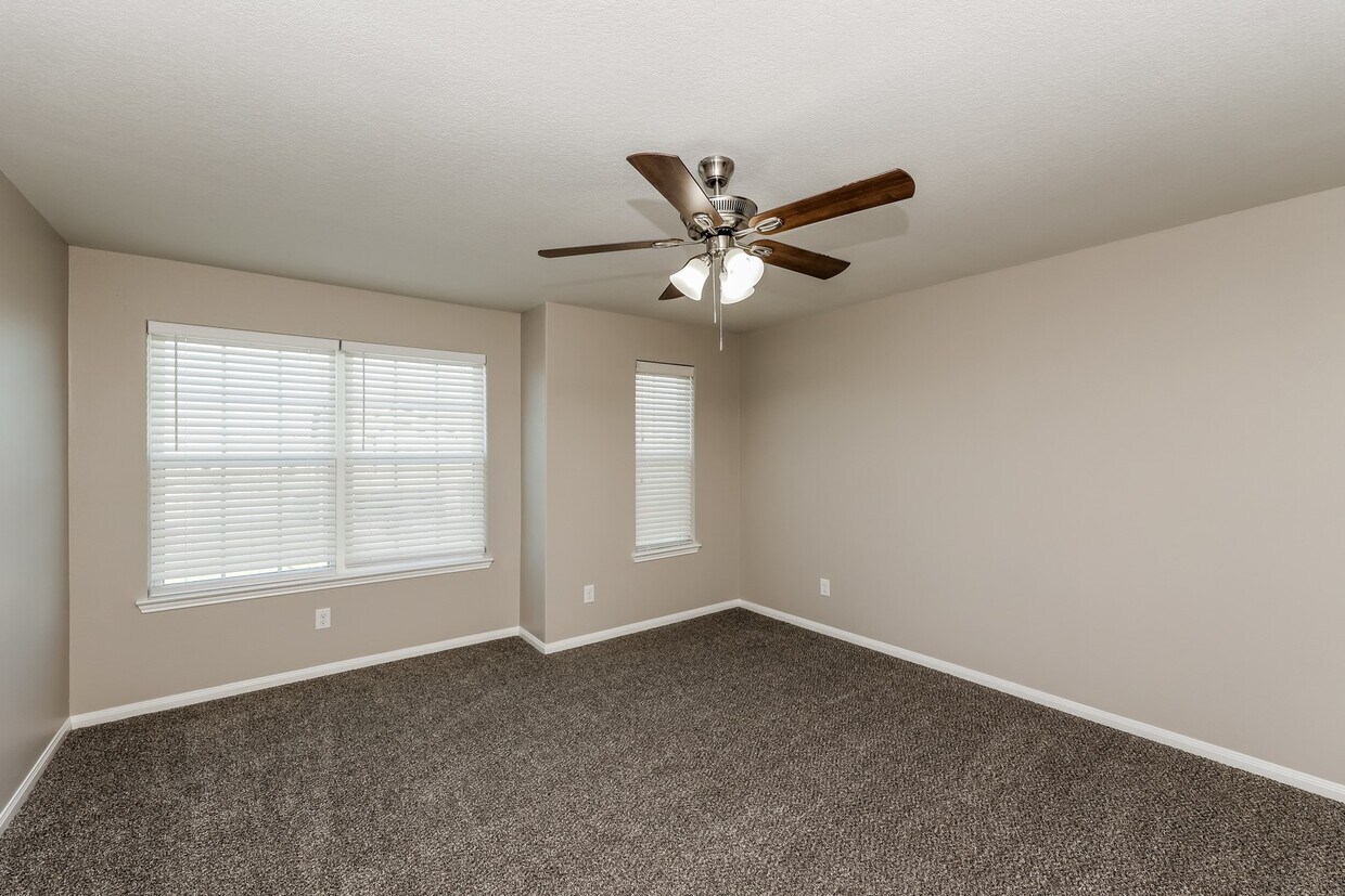 Building Photo - 5914 Golden Cove Rd