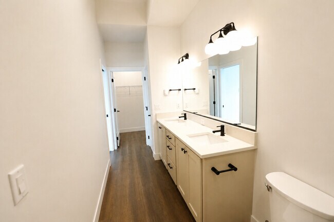 Foto del edificio - A24 Lofts