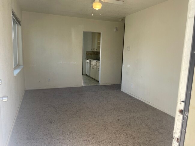 Foto del edificio - 1426 Clinton St