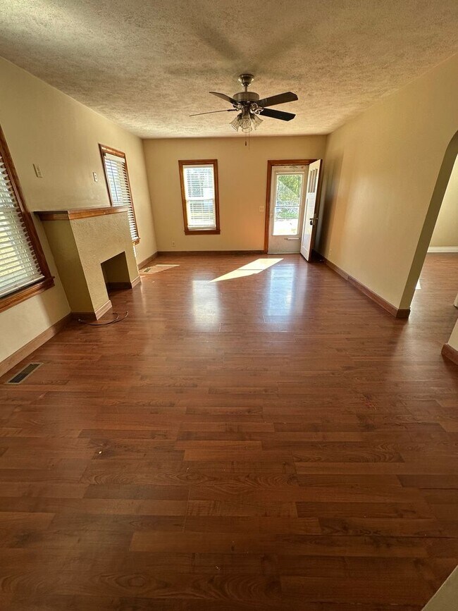 Foto del edificio - 2 Bedroom, 1 Bathroom House