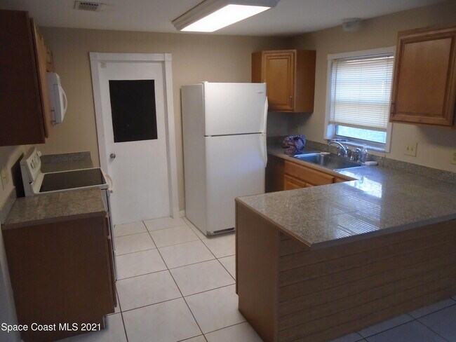 Building Photo - 1777 Bruman Terrace