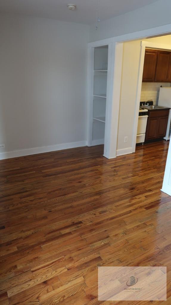 Foto del edificio - 4915 W Belle Plaine Ave