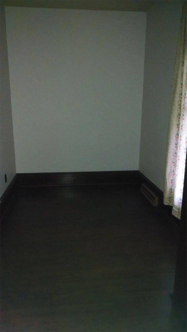 Foto del edificio - 732 E Center St