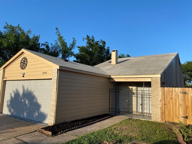 Building Photo - 12343 Wellington Park Dr