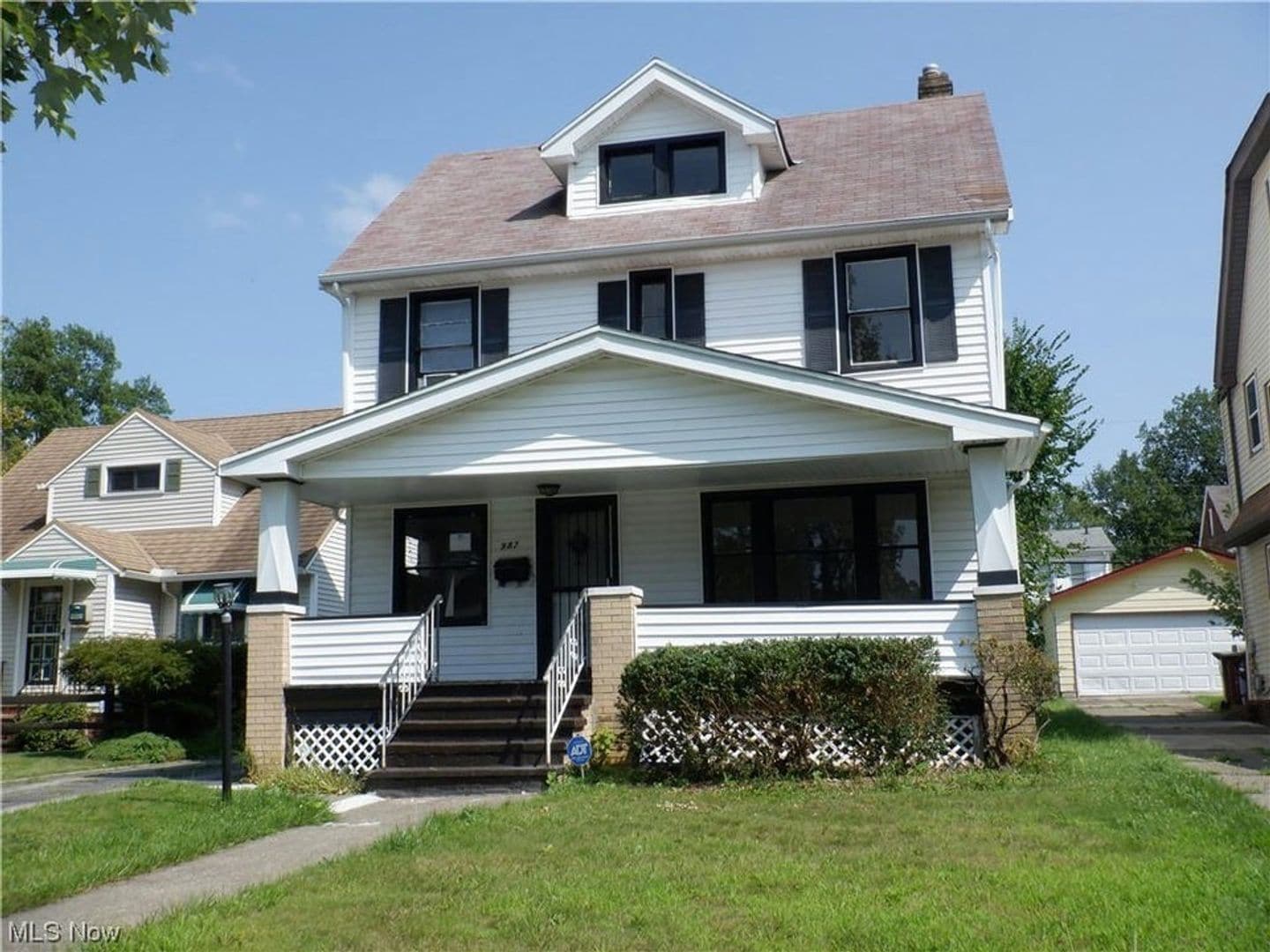 1024 Greyton Rd Cleveland Heights, OH 44112 – photo 1