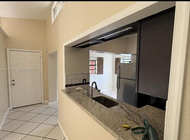 Building Photo - 2719 Taylor St