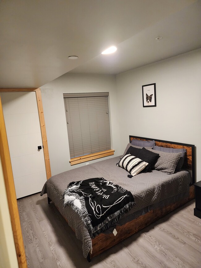 Second Bedroom - 280 E Lorene St