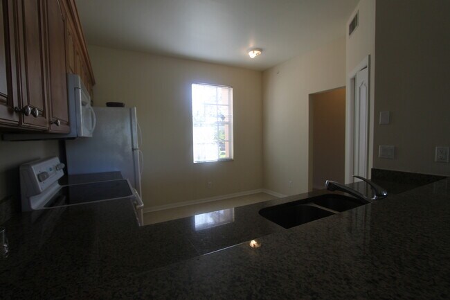Building Photo - ***LELY RESORT***1- MONTH RENT FREE***2 BE...