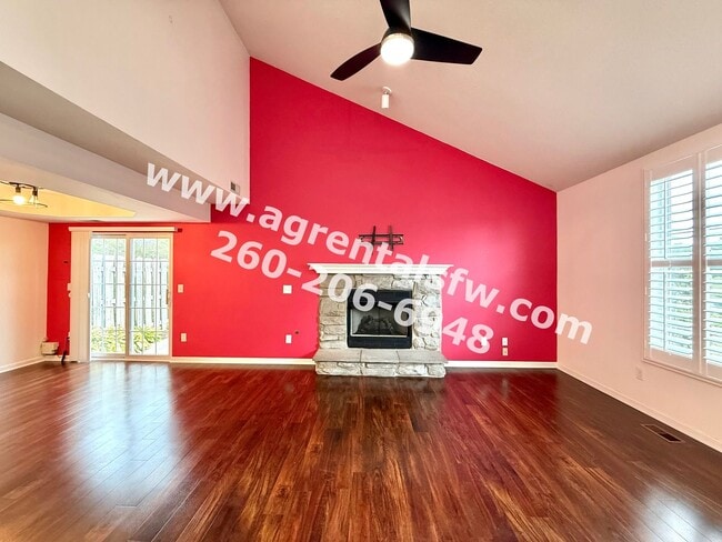Building Photo - 2 Bedroom Villa